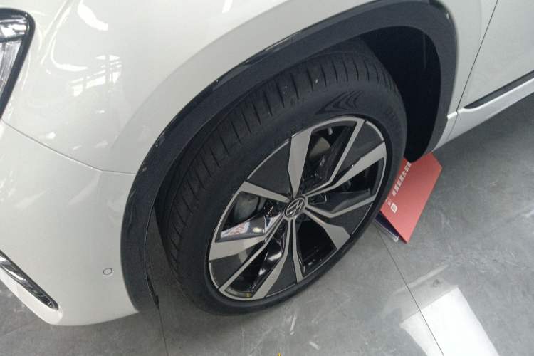 Used Volkswagen Tayron 2023 Revised Version 380TSI All-Wheel Drive R-Line Pro Smart Edition