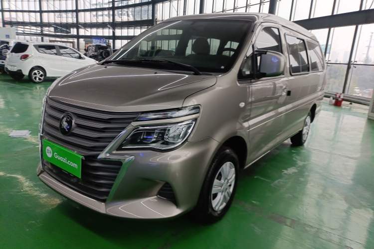 Used FORTHING Lingzhi 2023 M5L 1.6L Base Model 7 Seats
