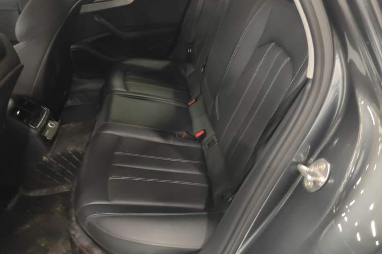 Used Audi A4L 2022 40 TFSI Fashion Dynamic Model
