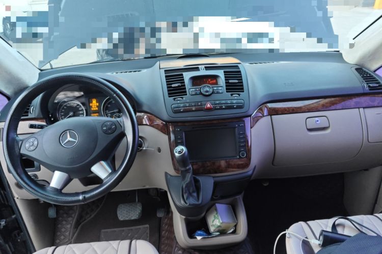 Used Mercedes-Benz Viano 2010 2.5L Prestige Edition Center Console