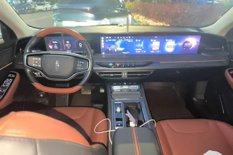 Used Lincoln Z 2022 iXiang Deluxe Edition Center Console