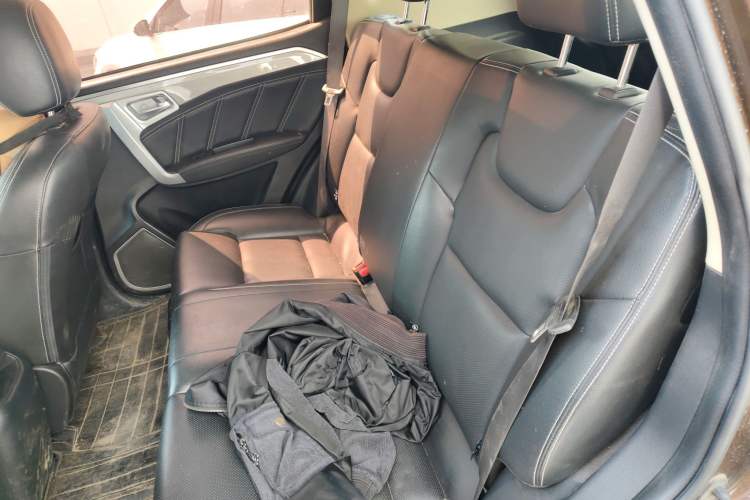 Used Geely Auto Vision X6 2016 1.8L Manual Luxury Model