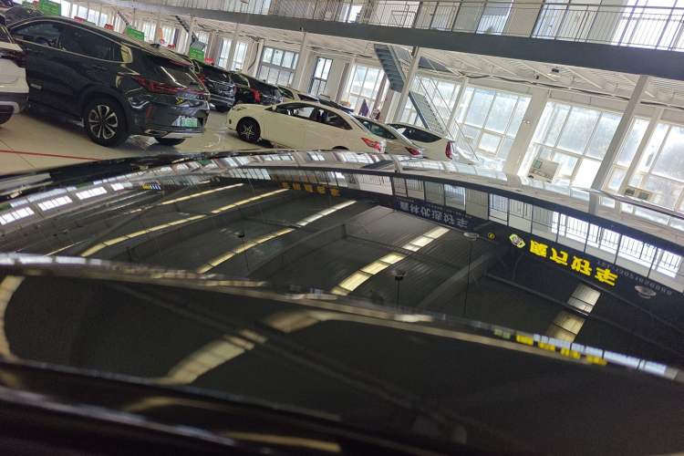 Used Tesla Model Y 2025 Rear-Wheel-Drive Version
