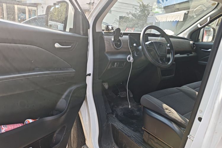 Used Ruichi EC75 2023 Pioneer Model I 41.85 kWh Interior 3