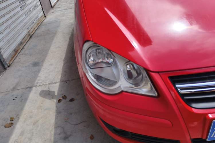 Used Volkswagen Polo 2009 Jingqing 1.6L Automatic Fashion Edition Right Front Headlight