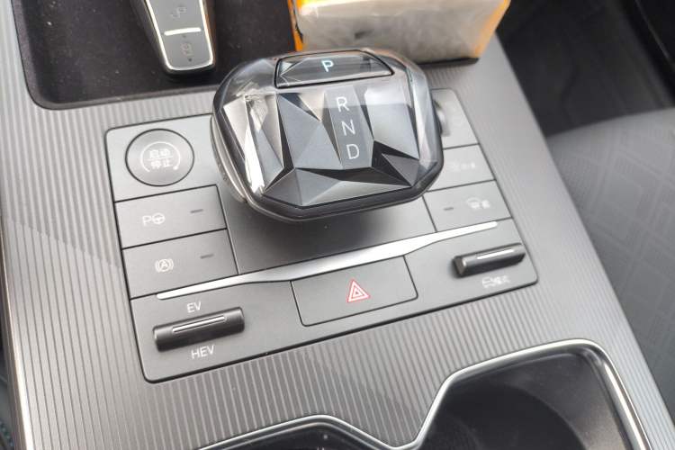 Used BYD Song L DM-i 2025 Intelligent Driving Version 112 km Leading Trim Gear Lever