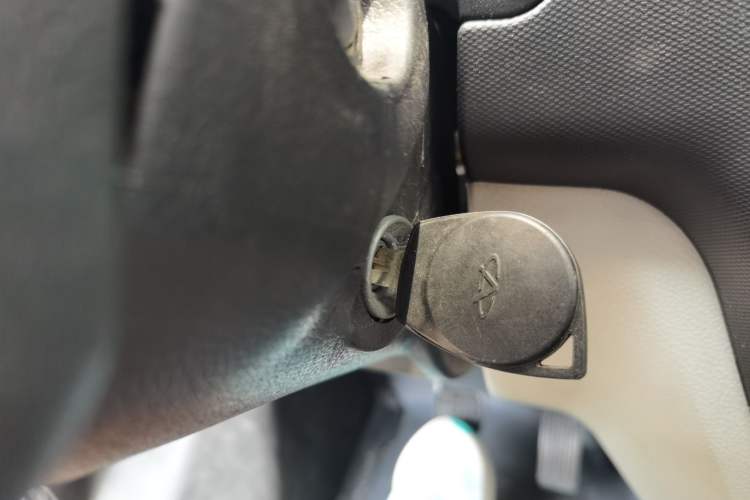 Used Karry Youyou EV 2021 Van Model SQR5037