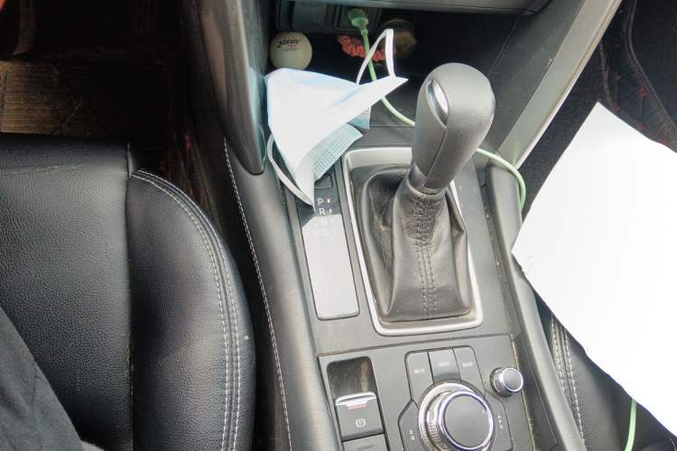 Used Mazda CX-4 2016 2.0L Automatic 2WD Blue Sky Dynamic Edition Gear Lever