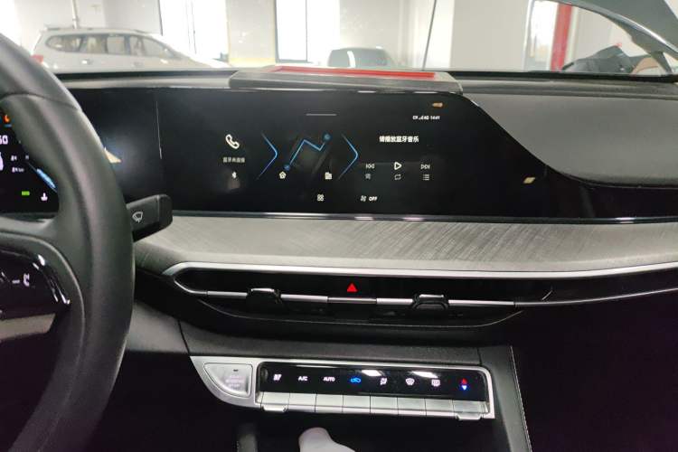 Used CHANGAN Eado 2023 Changan Edition PLUS Blue Whale NE 1.4T GDI DCT Prestige Version
