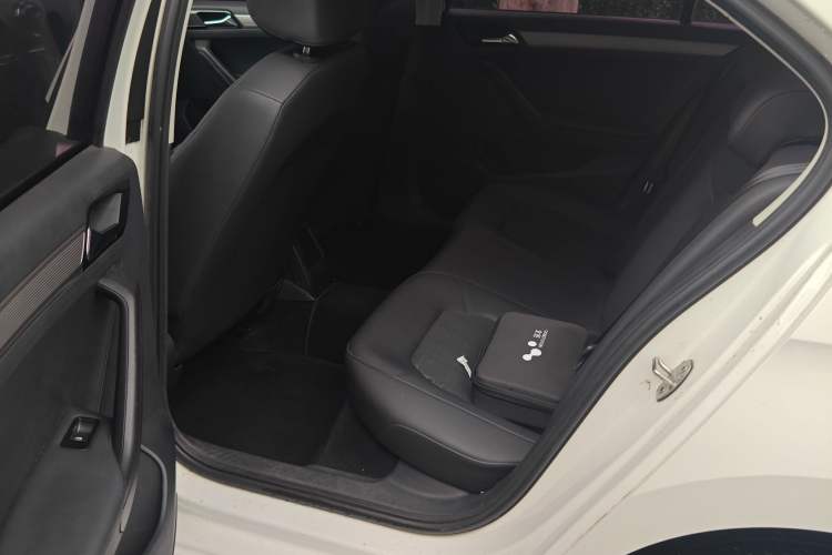 Used Volkswagen Jetta 2017 1.5L Manual Comfort Model
