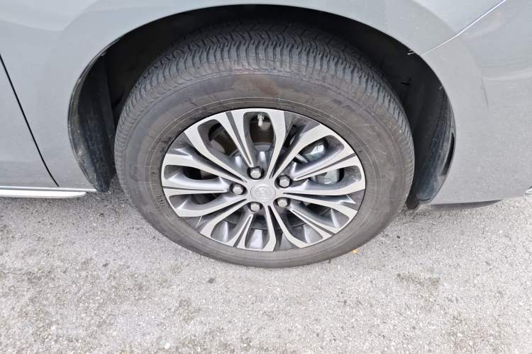 Used Buick GL8 2023 Land Executive Class 652T Luxury Model