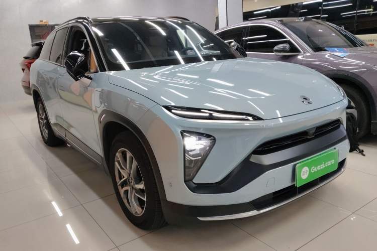 Used Nio ES6 2020 420 km Sport Edition Front Right 45 Deg