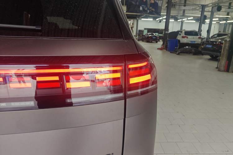 Used Volkswagen Teramont 2025 Tiguan Pro 450TSI Four-Wheel Drive Summit Edition
