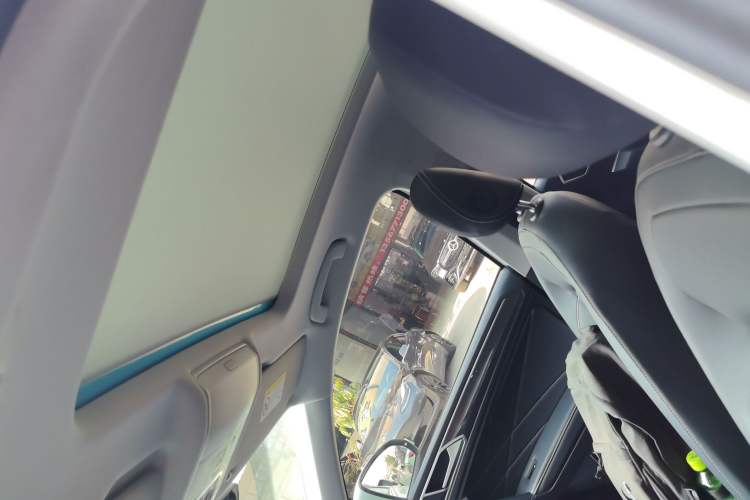 Used Volkswagen Tiguan L 2023 Facelifted 380TSI Automatic All-Wheel Drive R-Line Plus Version 7-Seater
