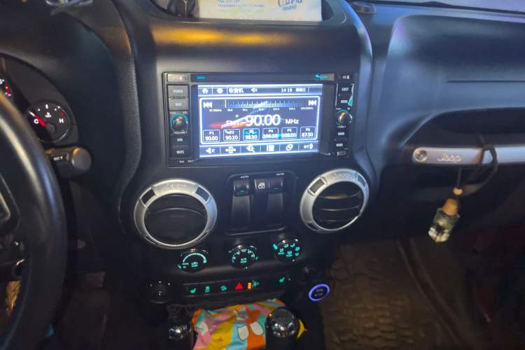 Used Jeep Wrangler 2013 3.6L Rubicon two-door version