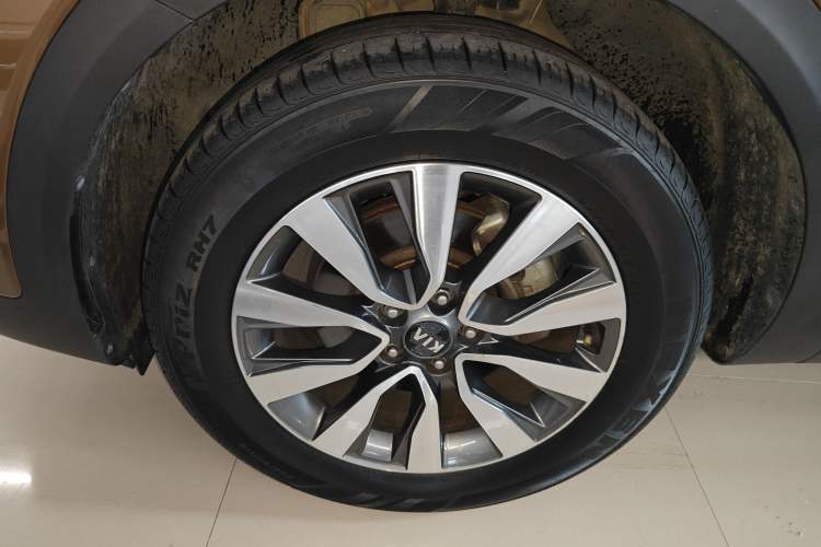 Used Kia KX7 2017 2.0T Automatic Two-Wheel Drive GLS 7-Seater