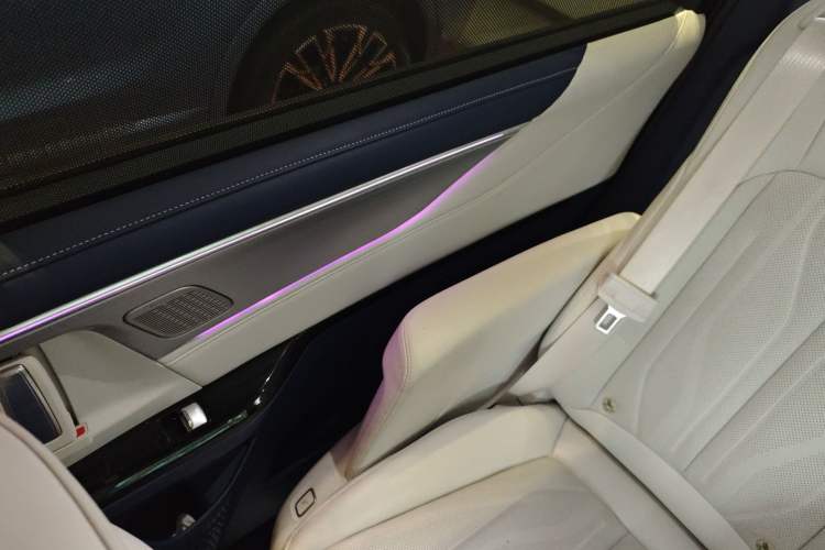 Used Buick GL8 New Energy 2024 Lu Zun Luxury Edition 6-Seater
