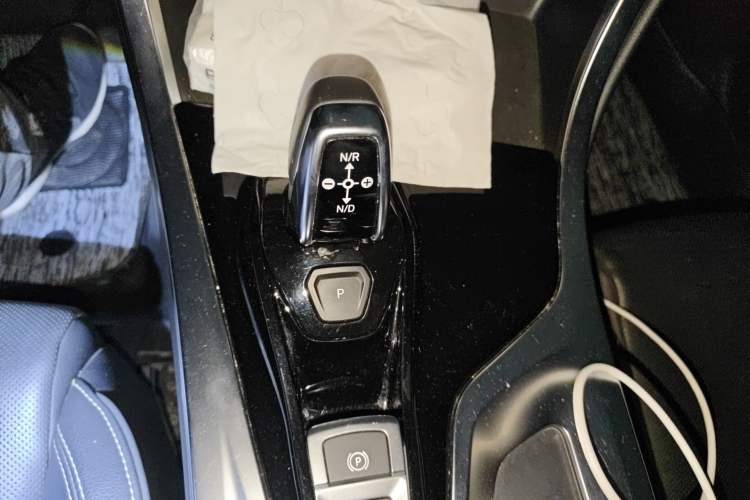 Used Lynk & Co 01 2019 2.0T Two-Wheel-Drive Pro Version China VI Standard Gear Lever