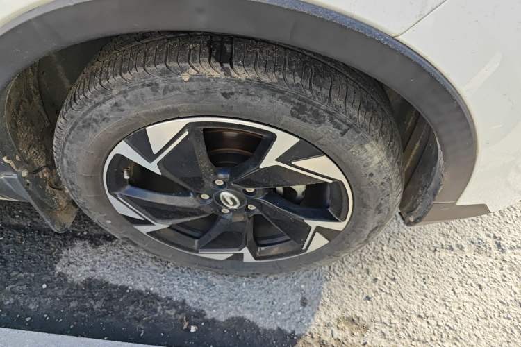 Used GAC Trumpchi GS3 2022 POWER 270T Automatic Luxury Edition Right Front Wheel Hub