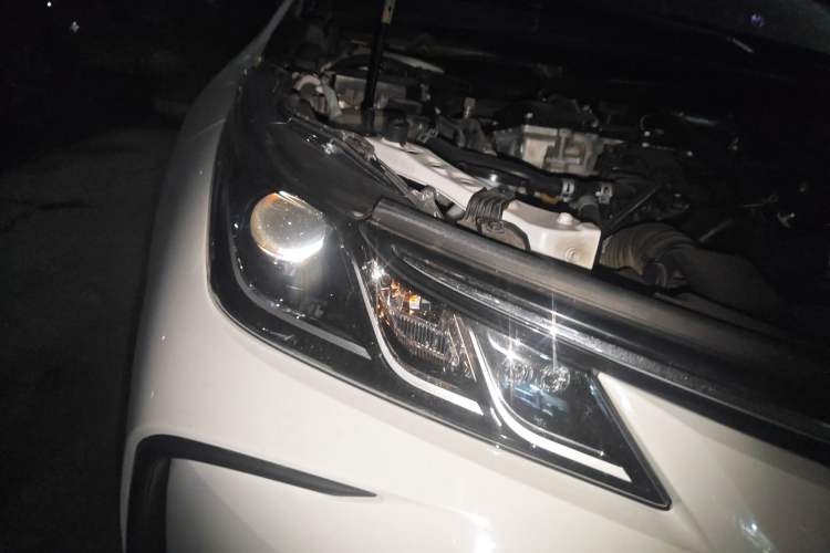 Used Toyota Corolla 2022 Dual-Motor 1.8L E-CVT Pioneer Edition
