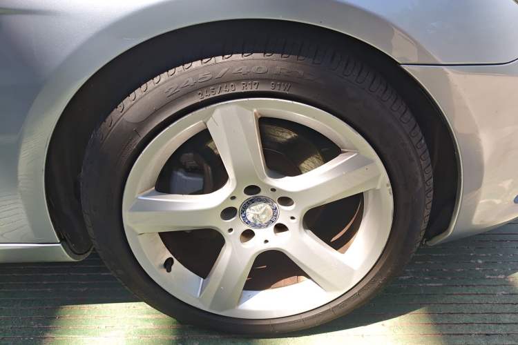 Used Mercedes-Benz SLK-Class 2011 SLK 200 Fashion Model Right Front Wheel Hub