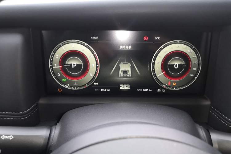 Used 212 T01 2025 2.0T Changfeng
