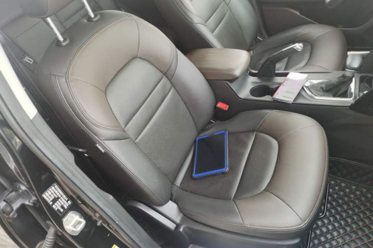 Used GAC Trumpchi GS4 2015 200T G-DCT Luxury Edition Right Front Seat