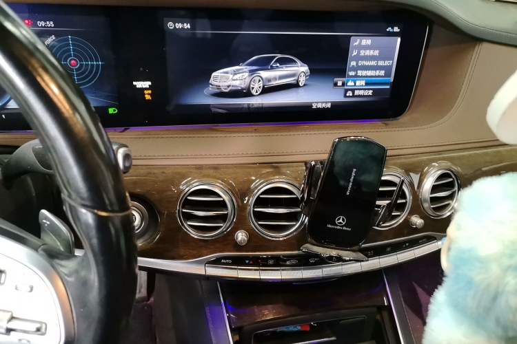 Used Mercedes-Benz S-Class 2018 S 320 L Audio And AC Panel