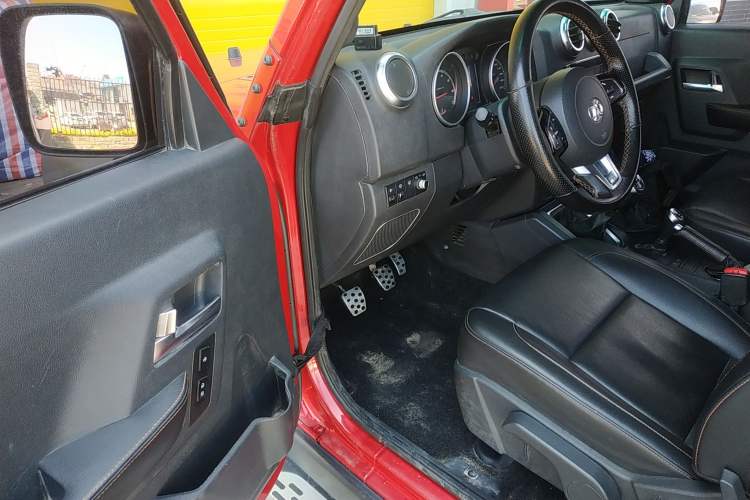 Used BAIC Off-Road BJ40 2016 40L 2.0T Manual All-Wheel Drive Prestige Edition Driver Seat