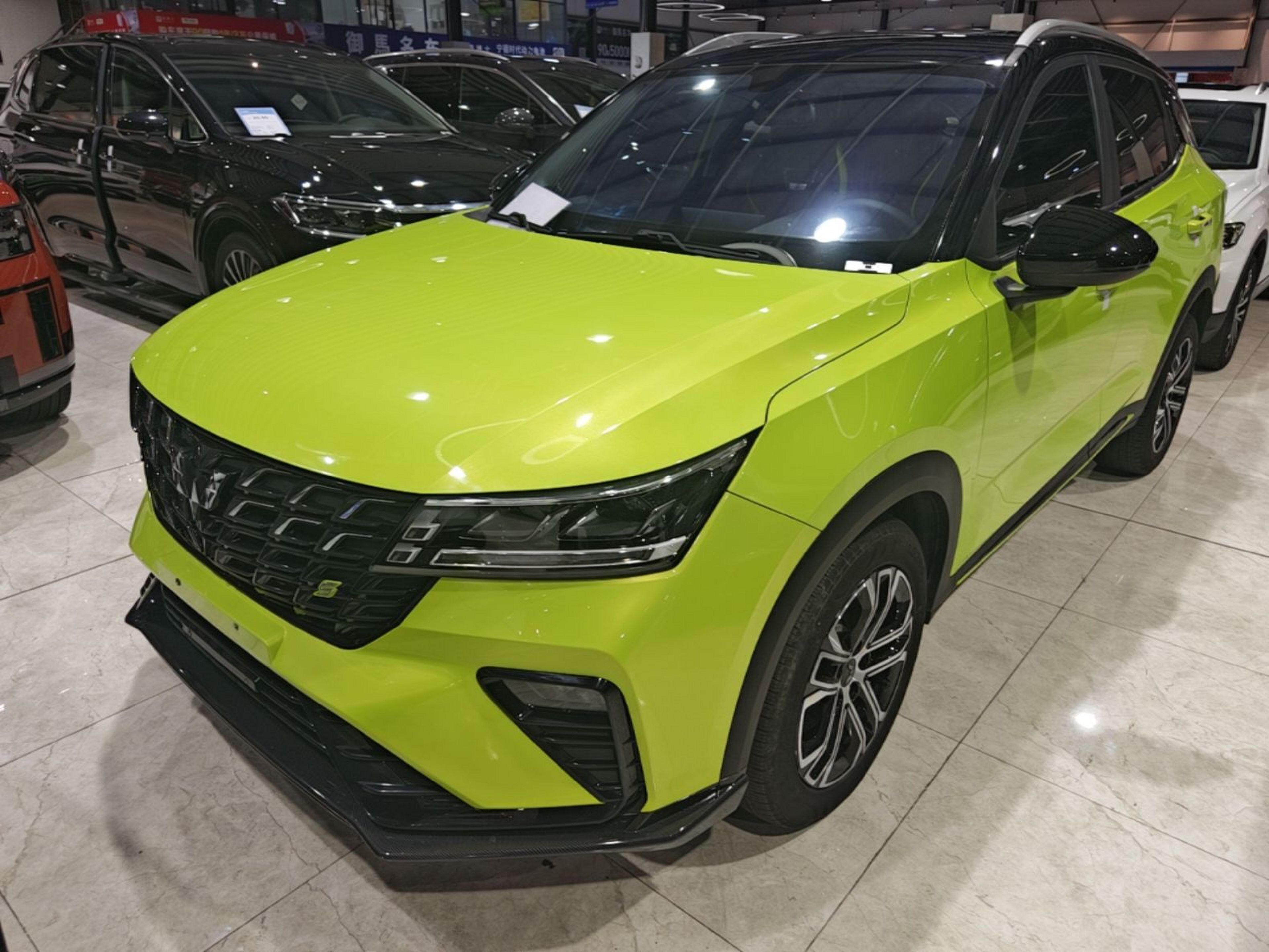 Unter der Vorderseite des Autos