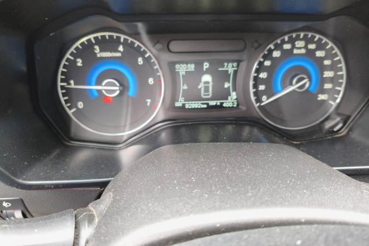 Used Dongfeng Fengon 580 2017 1.5T CVT Luxury Model Odometer Close Up