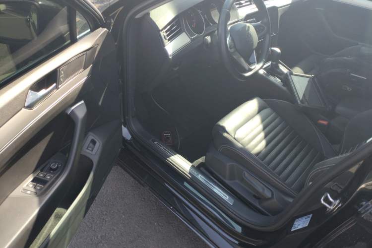 Used Volkswagen Magotan 2020 280TSI DSG Comfort Edition Driver Seat