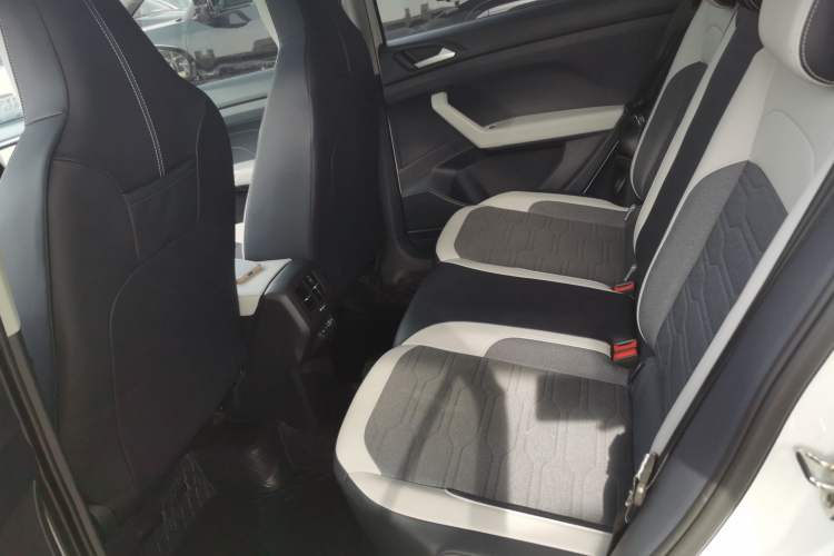 Used Volkswagen Tharu 2025 New Sharp 1.5L Ambitious Edition Left Rear Seat