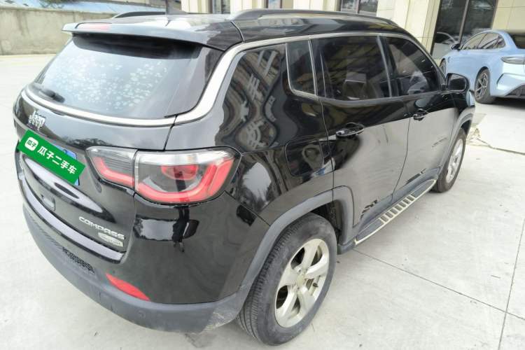 Used Jeep Compass 2017 200T Automatic Family Edition
