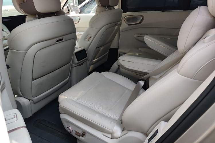 Used Lynk & Co 900 2025 2.0T Ultra