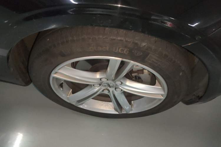 Used Volvo S90 2018 T4 Zhiyuan Edition Right Front Wheel Hub