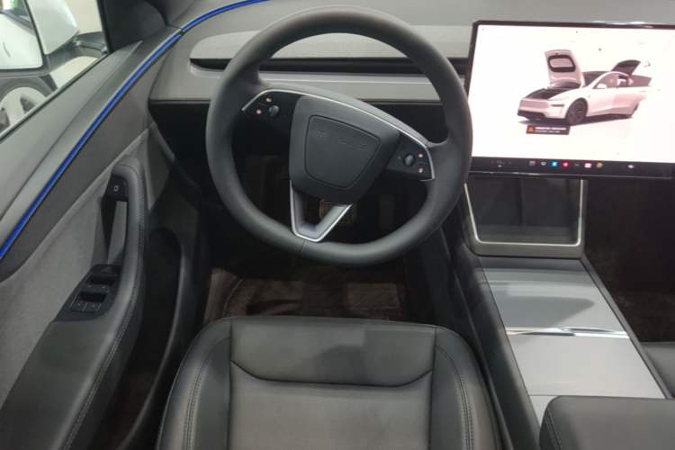 Used Tesla Model Y 2026 Rear-Drive Model
