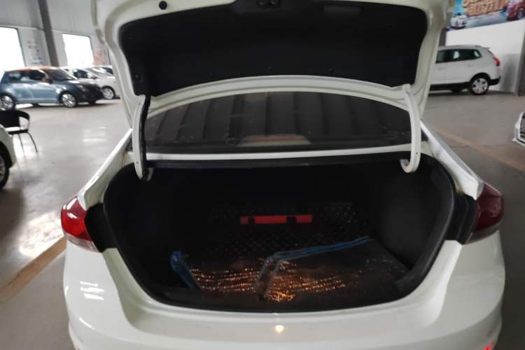 Used Hyundai Elantra (6th Generation / Lingdong) 2016 1.6L Automatic ZhiXuan – Elite Version