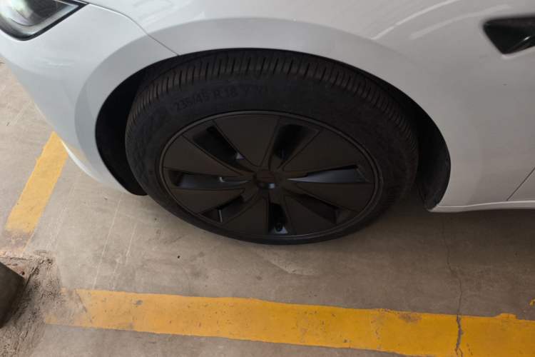 Used Tesla Model 3 2023 Long-Range All-Wheel-Drive Version Left Front Wheel Hub