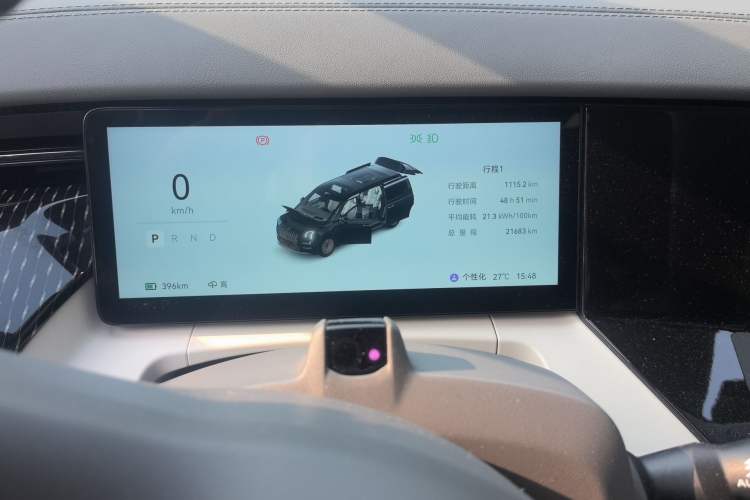 Used Zeekr 009 2024 7-Seater Walk-Through Version Four-Wheel Drive 108 kWh Odometer Close Up