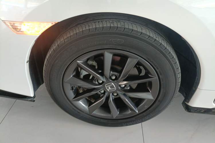 Used Honda Civic 2021 HATCHBACK 220TURBO CVT New Trendsetter
