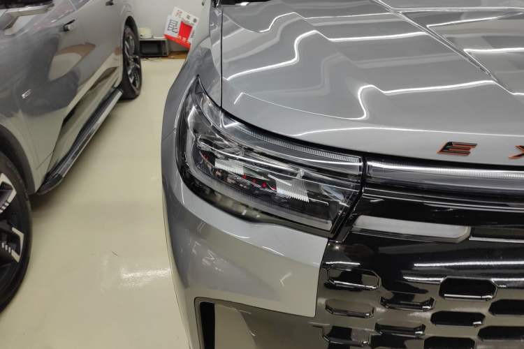 Used Ford Explorer 2024 2.3T EcoBoost Kunlun Peak Edition 7-Seater
