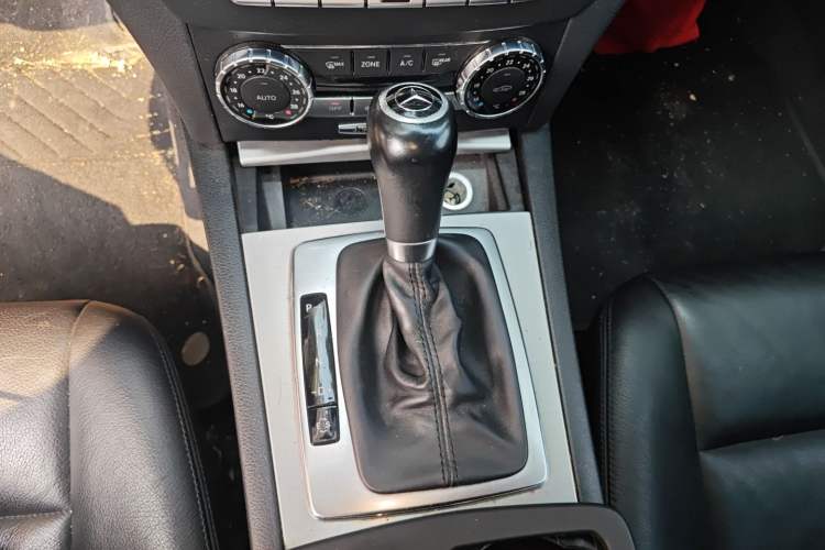 Used Mercedes-Benz C-Class 2011 C 200 Fashion Travel Edition
