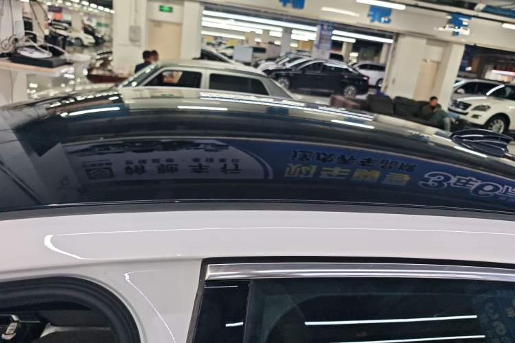 Used Hongqi E-QM5 2022 431 km Charge & Enjoy Edition