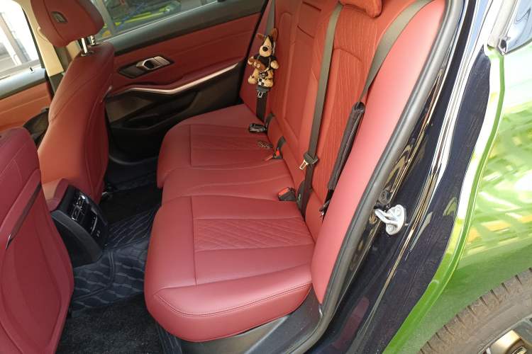 Used BMW i3 2025 eDrive 35 L Left Rear Seat