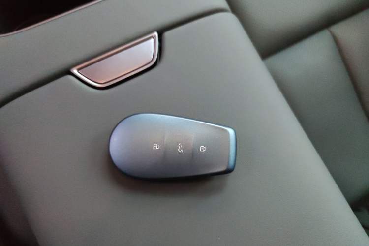 Used Nissan N6 2026 Model 180 Max Vehicle Key