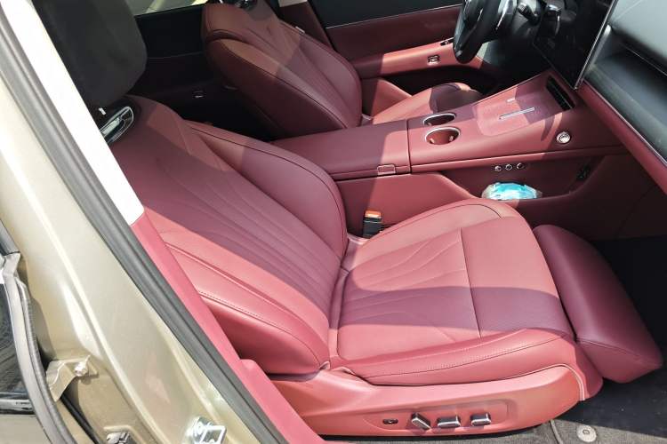 Used VOYAH Lantu Chiguang L 2026 Four-Wheel-Drive Ultra
