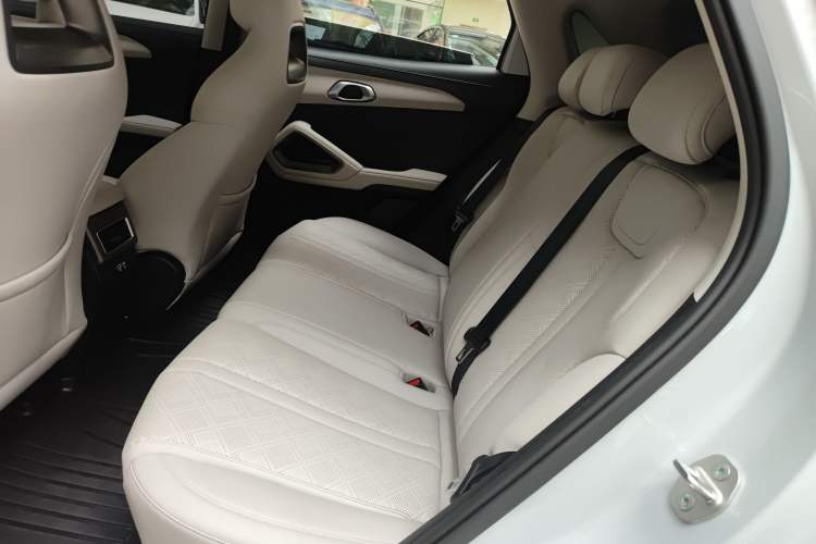 Used BYD Yuan UP 2025 Intelligent Driving Version 401 KM Dynamic Edition
