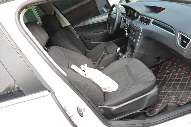 Used Peugeot 308 2014 Enjoy Edition Classic 1.6L Manual YouShang Model
