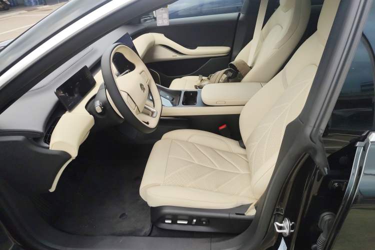 Used Nio ET5T 2025 100kWh Touring Left Front Seat